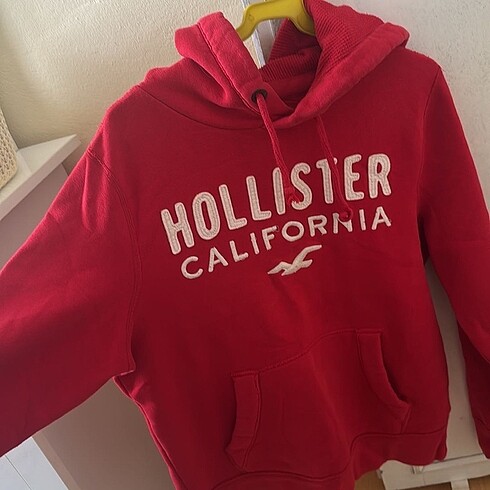 Hollister Sweat