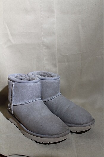 UGG MINI II
