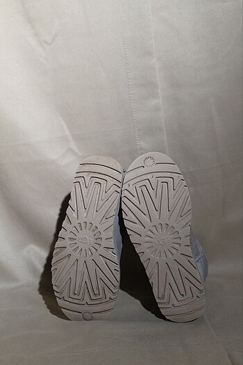39 Beden UGG MINI II