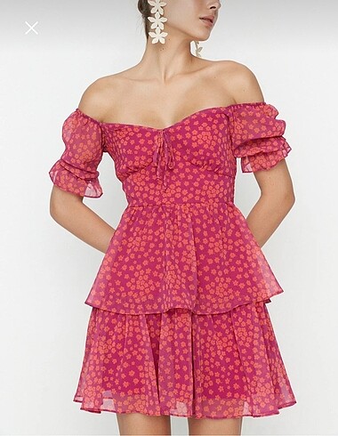 Pembe mini elbise