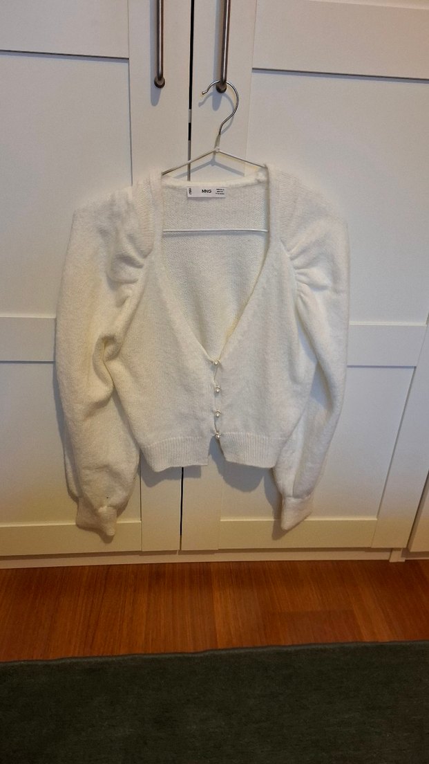 MANGO MARKA S Beden Düğmeli Beyaz V Yaka Kadın Hırka. - Görsel 3