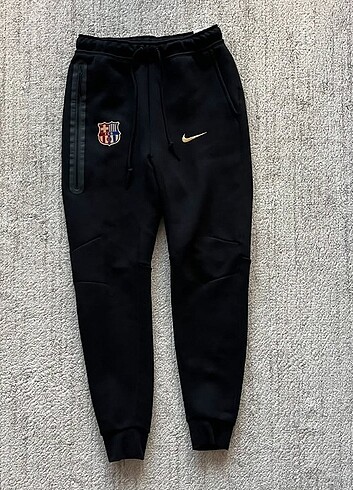 Nike Barcelona Tech 