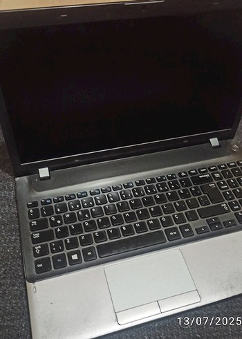 Gri Laptop Bilgisayar