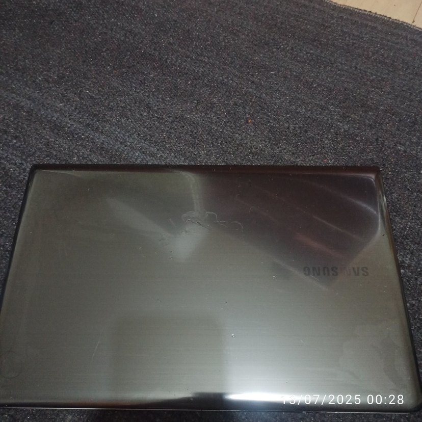 Gri Laptop Bilgisayar - Görsel 5