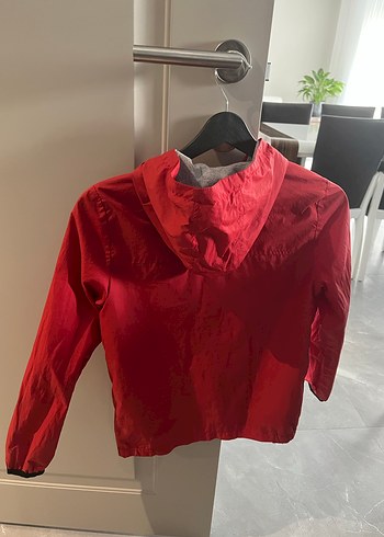 Kırmızı Fermuarlı Erkek Çocuk Yağmurluk - Görsel 2