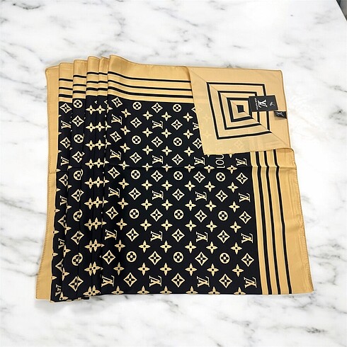 Louis Vuitton Şal