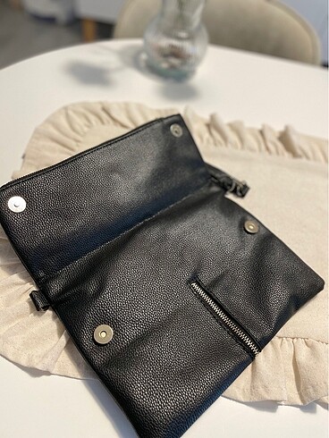 Siyah katlı el çantası - Görsel 2