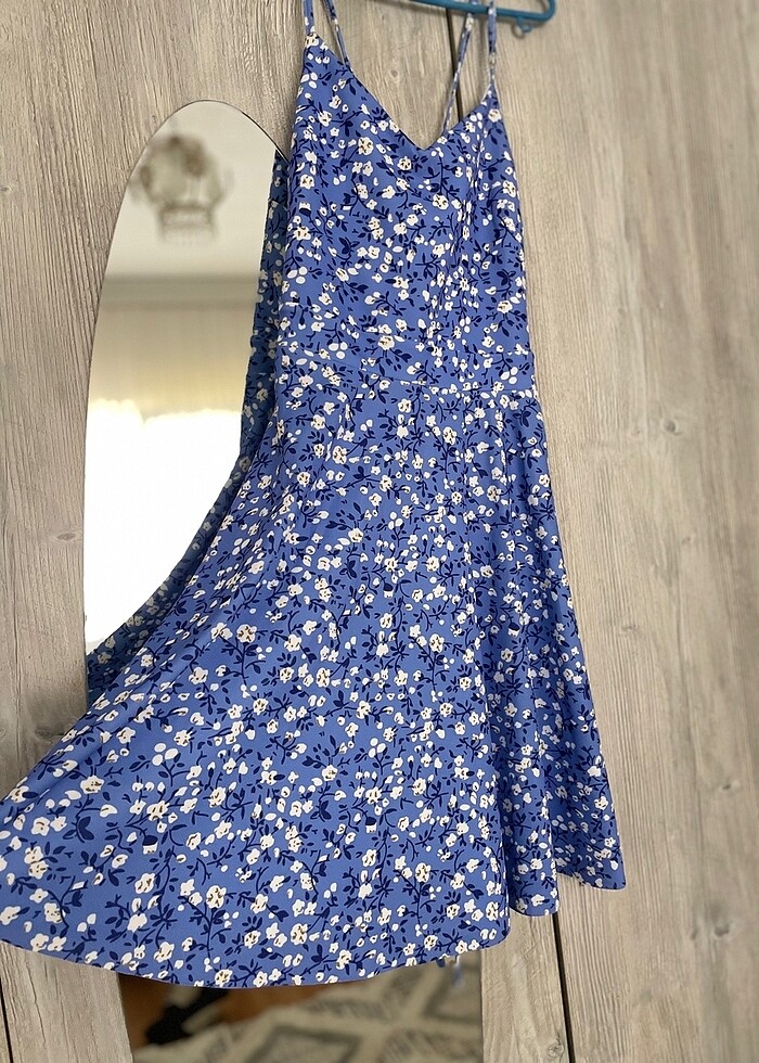 Mavi beyaz  çiçekli elbise - Görsel 3