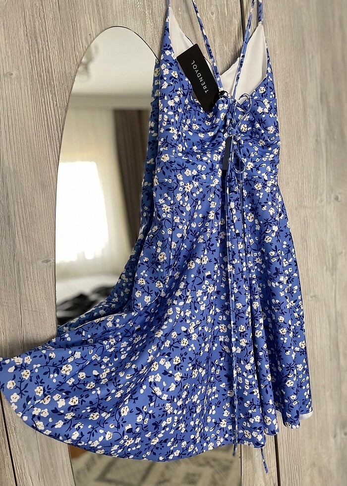 Mavi beyaz  çiçekli elbise - Görsel 4