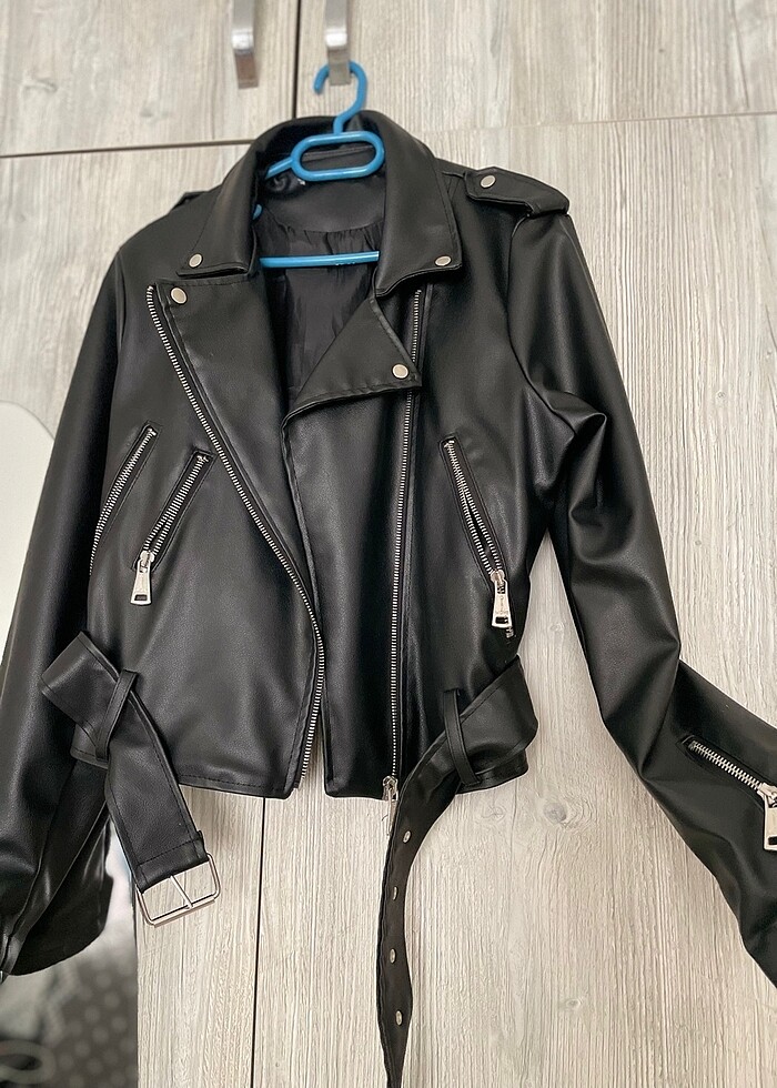 Siyah deri ceket - Görsel 2
