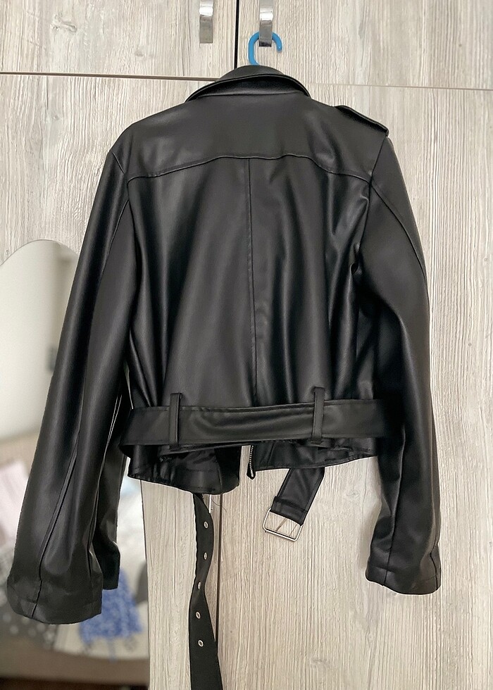 Siyah deri ceket - Görsel 4