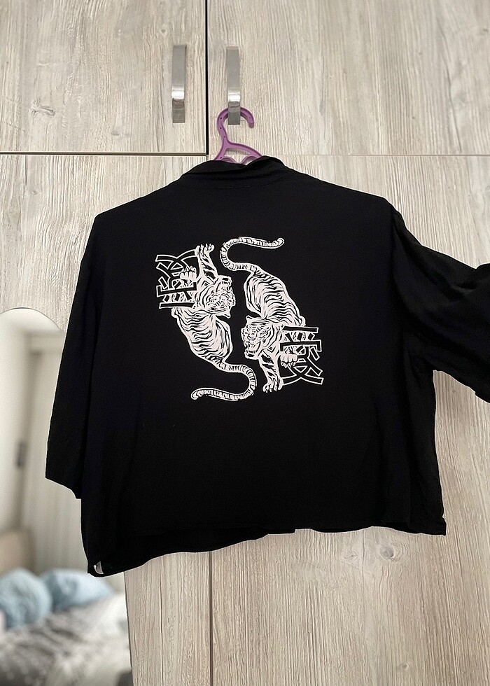 Bershka Siyah kısa gömlek - Görsel 2