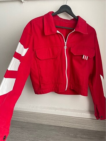 Kırmızı ceket - Görsel 3