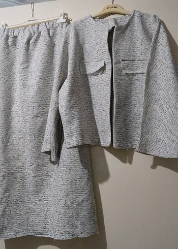 Düğmeli Kısaca Kadın Ceket - Görsel 3