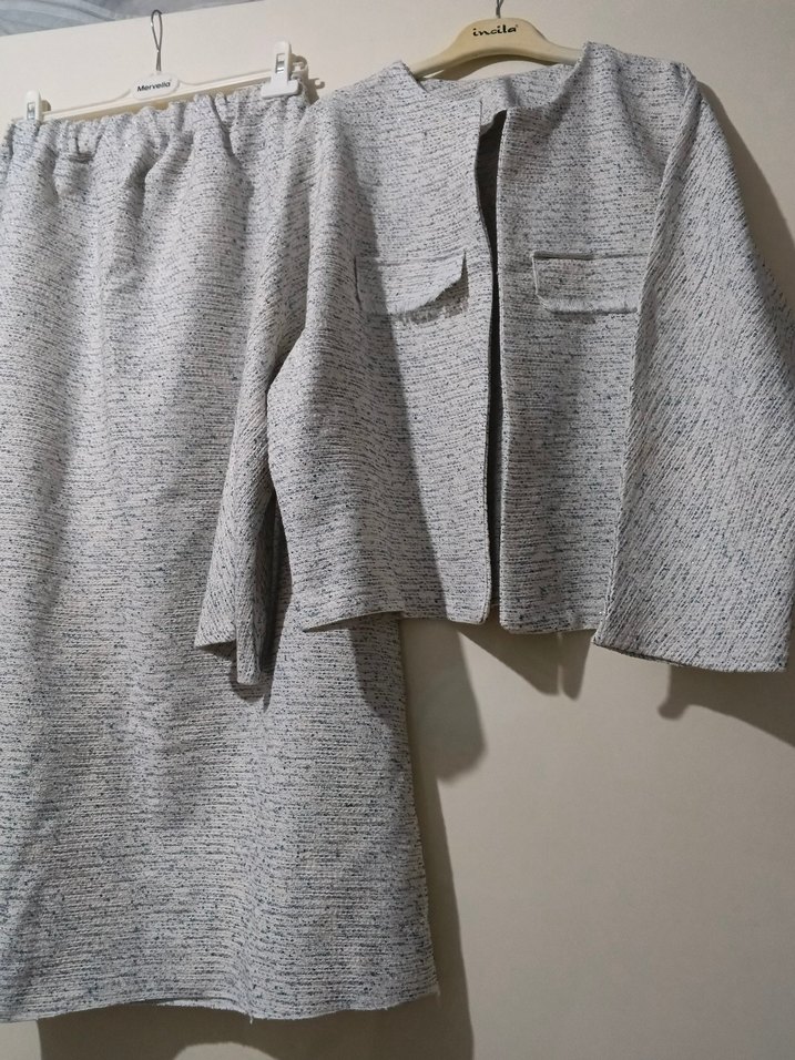 Düğmeli Kısaca Kadın Ceket - Görsel 3