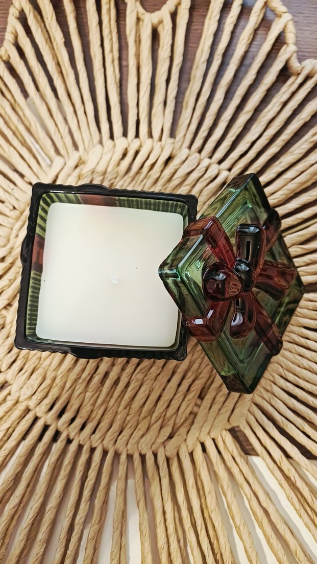 Koyu Yeşil Hediye Kutusu Tasarımlı Mumluk - Görsel 4