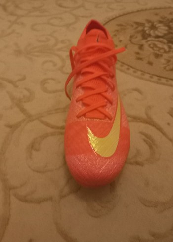 42 Beden Nike Erkek Futbol Ayakkabısı