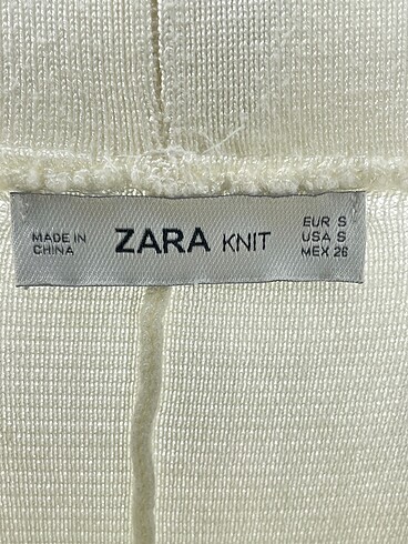 s Beden beyaz Renk Zara Düz Kesim %70 İndirimli.
