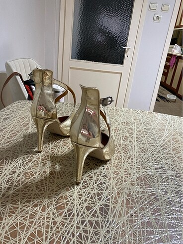 39 Beden Stiletto