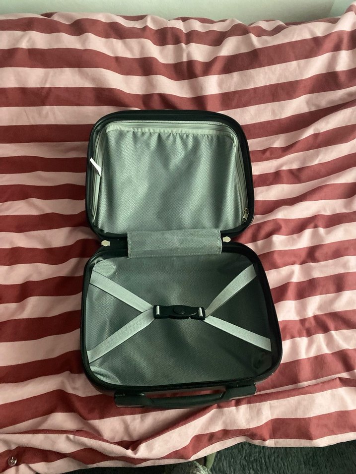 Gri Fermuarlı Plastik Makyaj Çantası - Görsel 2