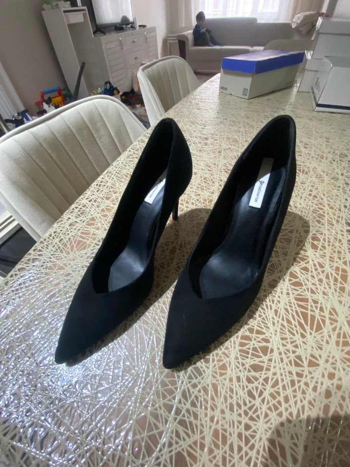 Klasik Siyah Stiletto Tokalı Ofis Ayakkabısı - Görsel 2