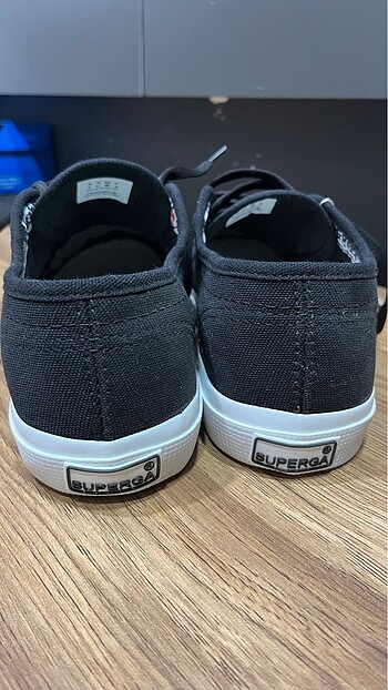 44 Beden siyah superga ayakkabı
