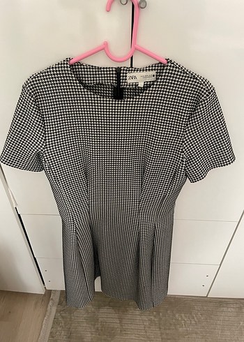 Zara M beden Kareli Piliseli Gri  Elbise - Görsel 3