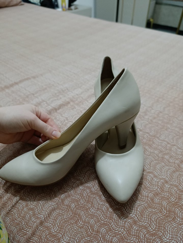 Bej Modern Klasik Stiletto Topuklu Kadın Ayakkabı - Görsel 2