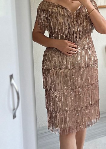 Püsküllü v yaka gold elbise özel gün - Görsel 4