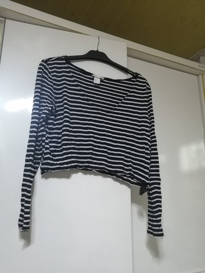 Uzun kolu krop bluz - Görsel 3