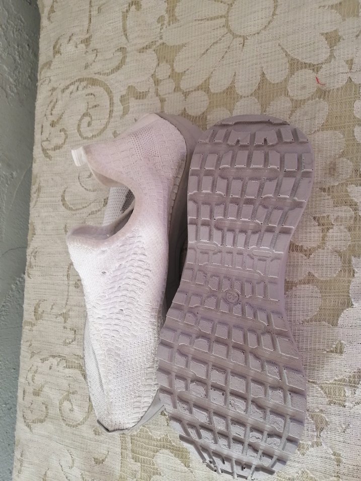 Beyaz  hava alan 42 numara erkek ayakabı - Görsel 5