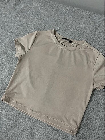 İnce kumaşlı crop bluz bebekler????rengi açık kahve