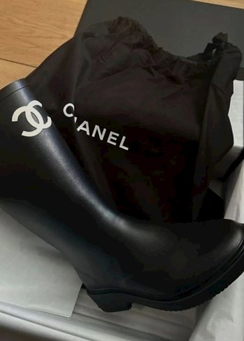 Chanel rain bot