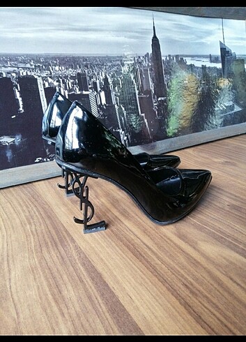Yves Saint Laurent Yves saint lourent
