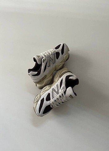 39 Beden beyaz Renk New Balance 9060