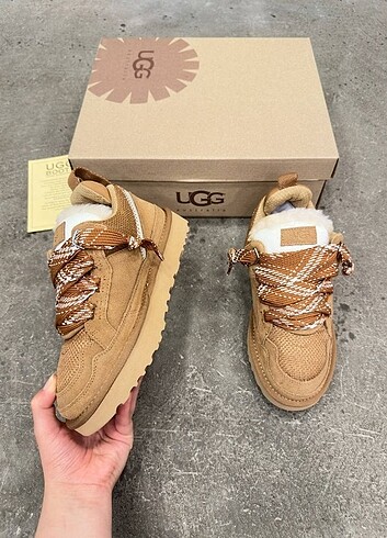Ugg UGG bot
