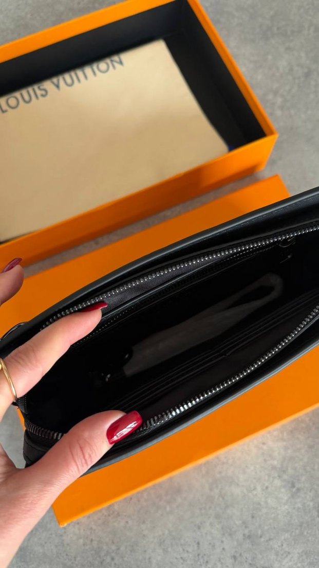 Louis Vuitton Siyah Deri Kadın Portföy Çanta - Görsel 3