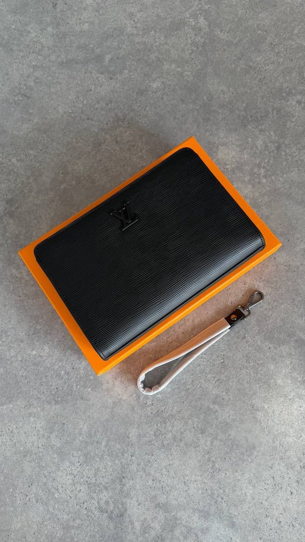 Louis Vuitton Siyah Deri Kadın Portföy Çanta - Görsel 4