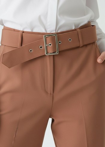 Bej Kemerli Kadın Kumaş Pantolon - Görsel 4