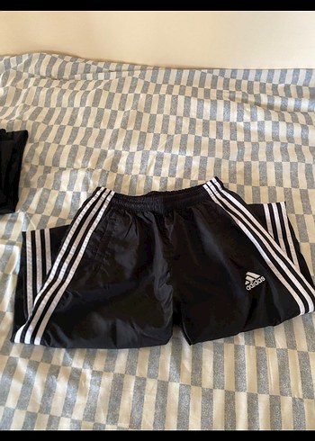 Adidas l