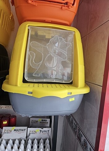 Orta boy kapalı kedi tuvaleti