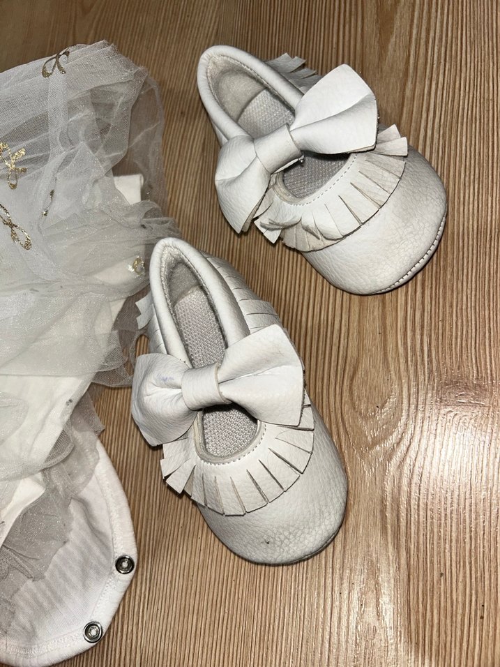 Kız Çocuk Beyaz Dantelli Nakışlı Elbise - Görsel 4