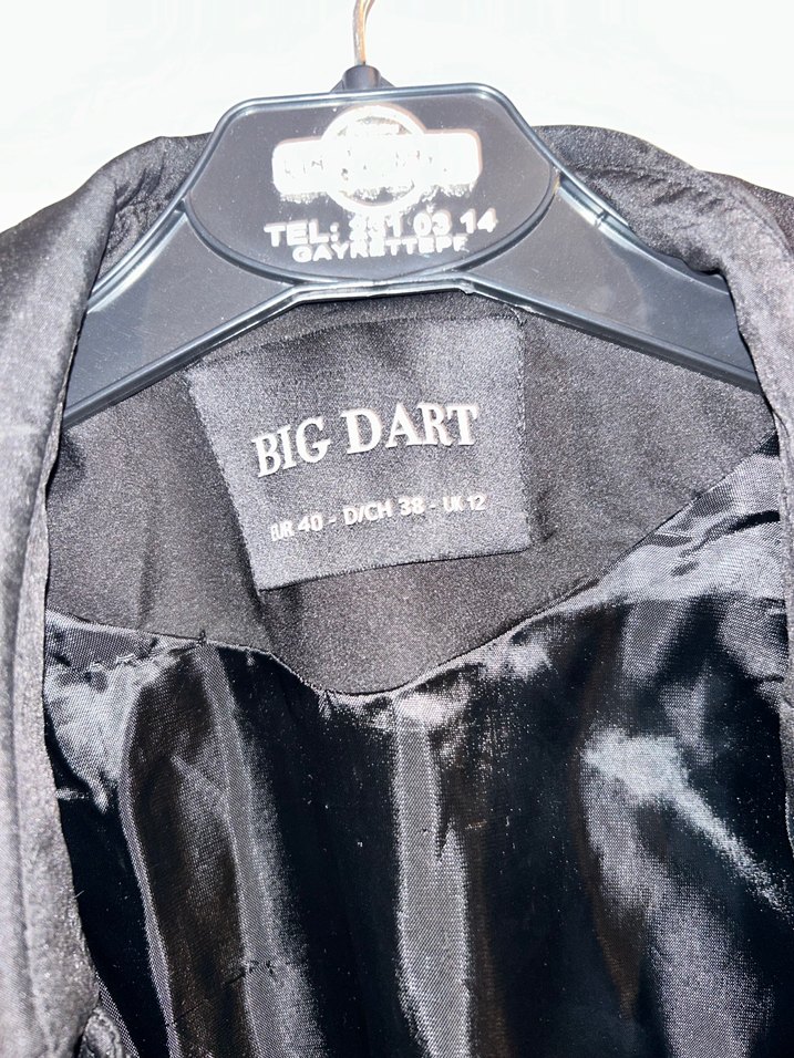 Siyah Kadın Kolsuz Kuşaklı Uzun Trençkot - Görsel 2