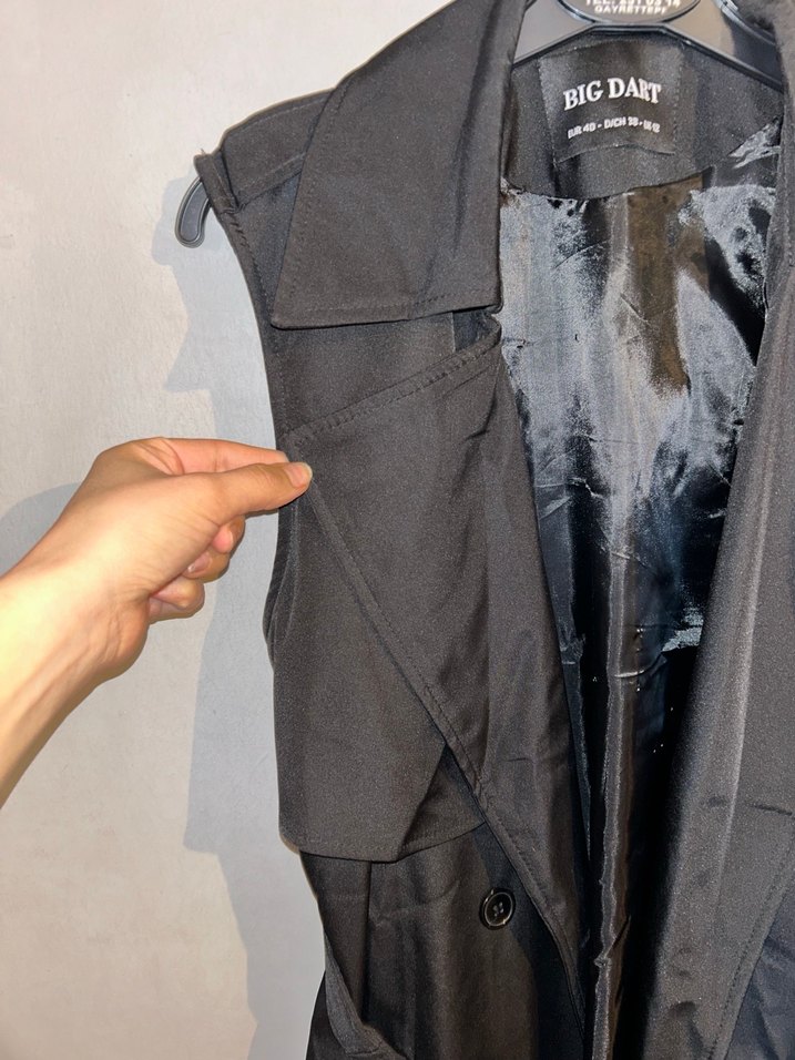 Siyah Kadın Kolsuz Kuşaklı Uzun Trençkot - Görsel 3