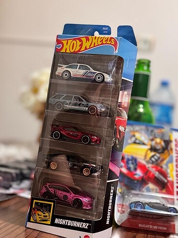 HOT WHEELS NİGHTBURNERZ SUPRALI SET
