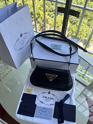 Prada çanta