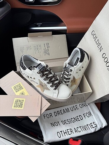 Golden Goose Deluxe Golden goose deluxe