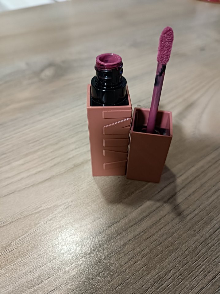 Maybelline Pembe parlak kalıcı Ruj - Görsel 2