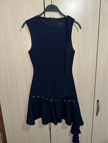 Zara ZARA ZIMBALI ASİMETRİK KISA ELBİSE
