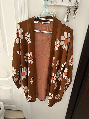 Zara Çiçekli uzun hırka